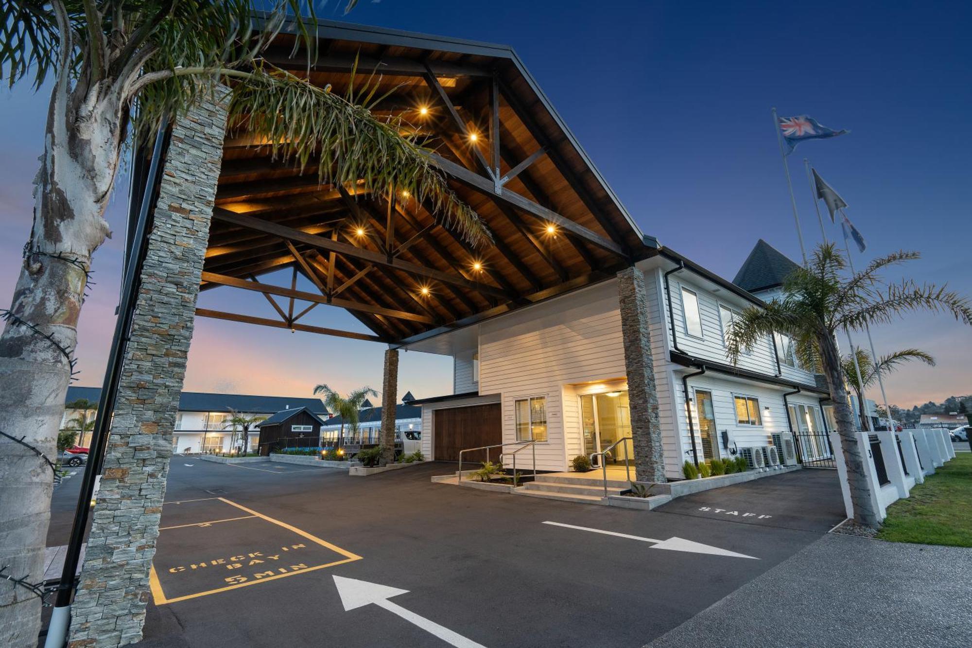 Newina Rotorua Hotel ภายนอก รูปภาพ