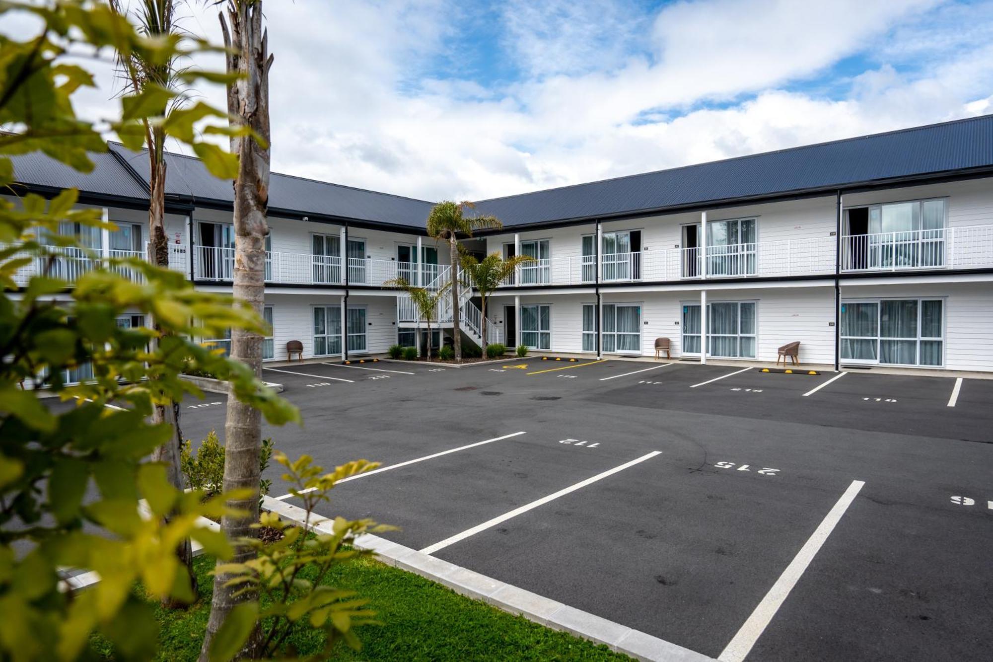 Newina Rotorua Hotel ภายนอก รูปภาพ
